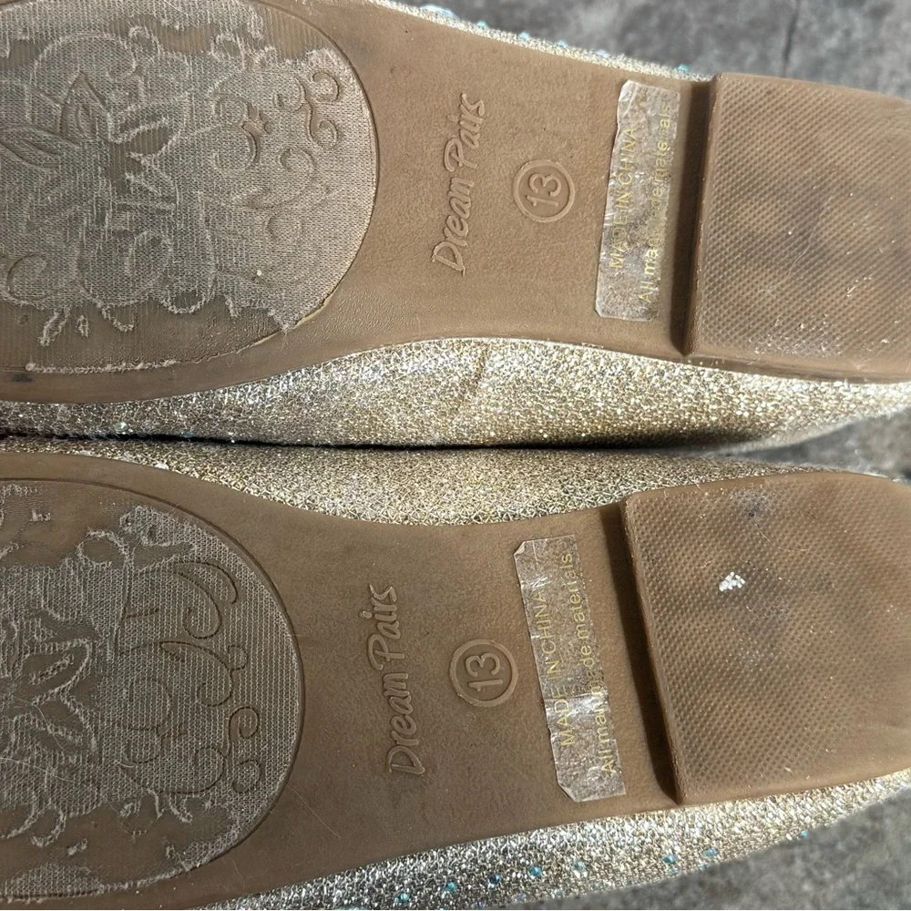 Youth Girls 13 Dream Pairs Gold Glitter Flats with Floral Embellishments